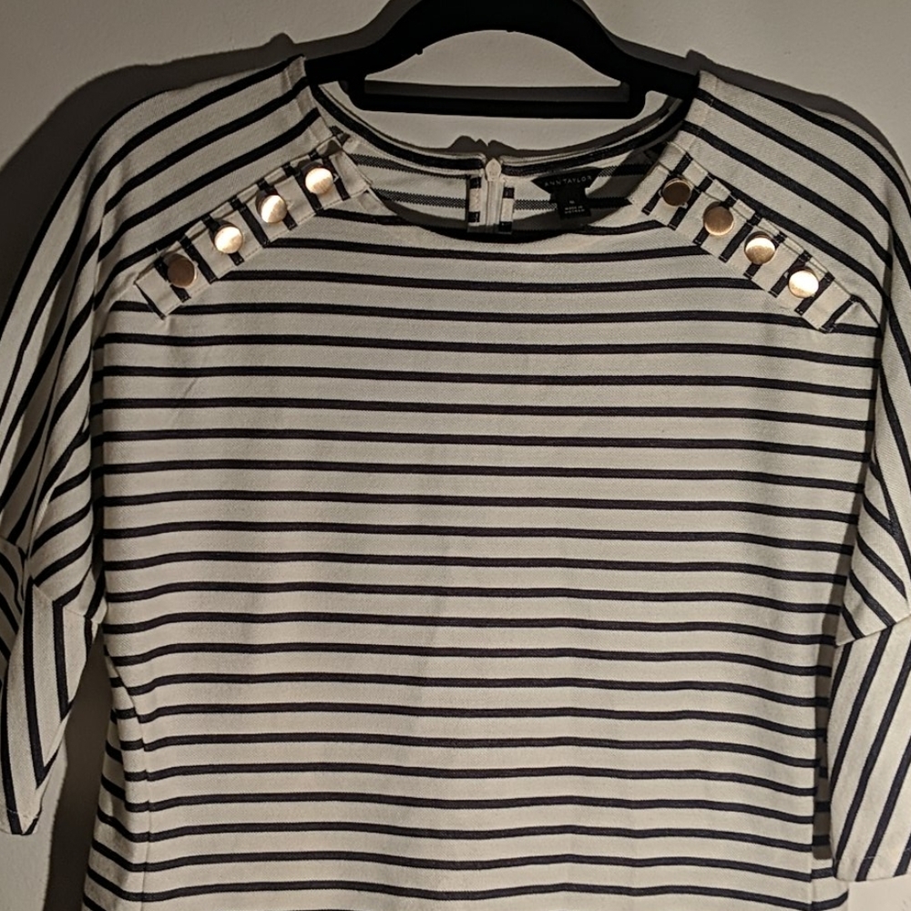 Ann Taylor striped dress sz m  size medium
